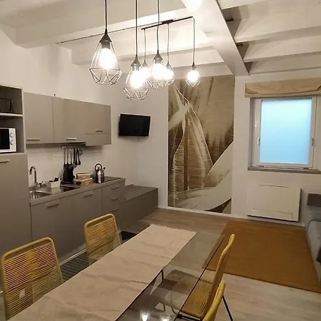 Il Borgo Girasole شقة Busca