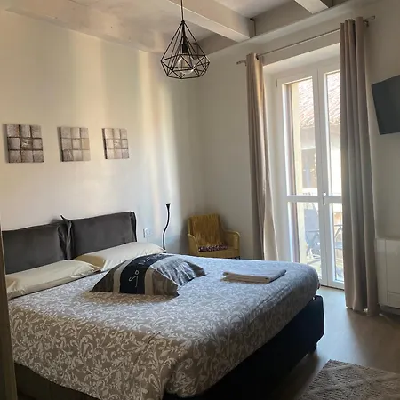 Il Borgo Girasole شقة Busca